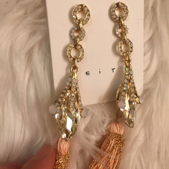 Leith Tassel Long Earrings. - Picture 5 of 5